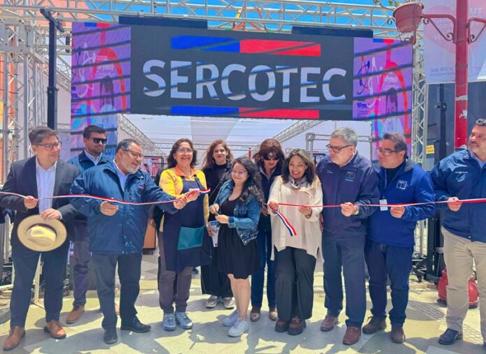 Inauguración Feria del Emprendimiento en 21 de Mayo con Prat