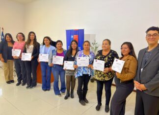 Academia Mujer Emprende certificó a 58 emprendedoras de Arica y Parinacota
