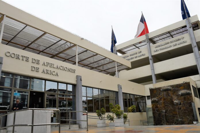 Corte de Arica frontis