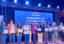 PRODEMU certifica a cerca de 100 mujeres tras procesos de formación en Arica